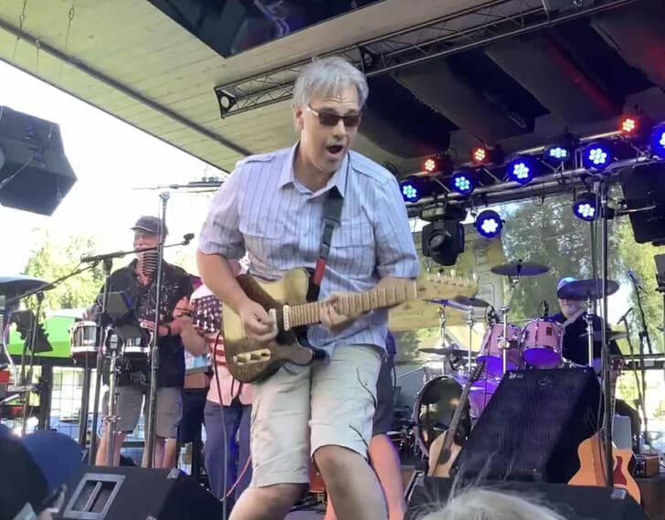 Robert Guitar